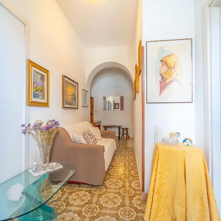 Emilia 2 Guest house *