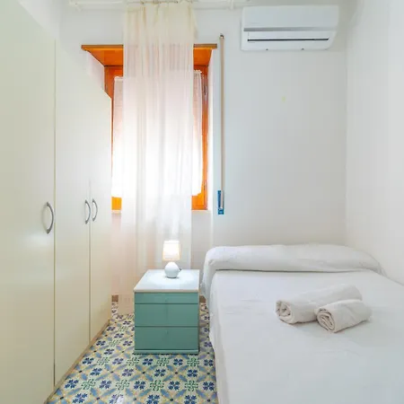 Emilia 2 Guest house